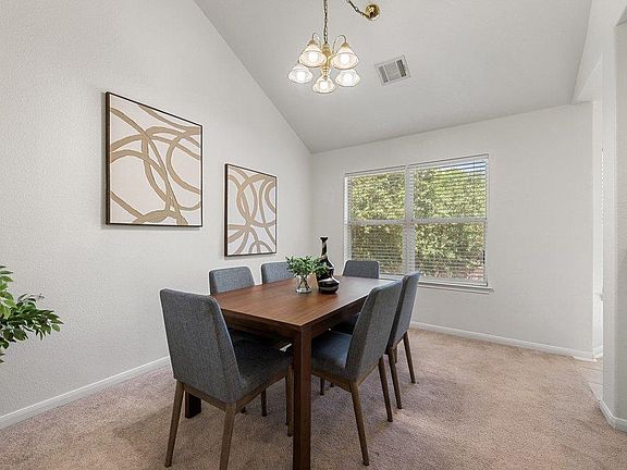 4th image of 1637 Gaylord Dr