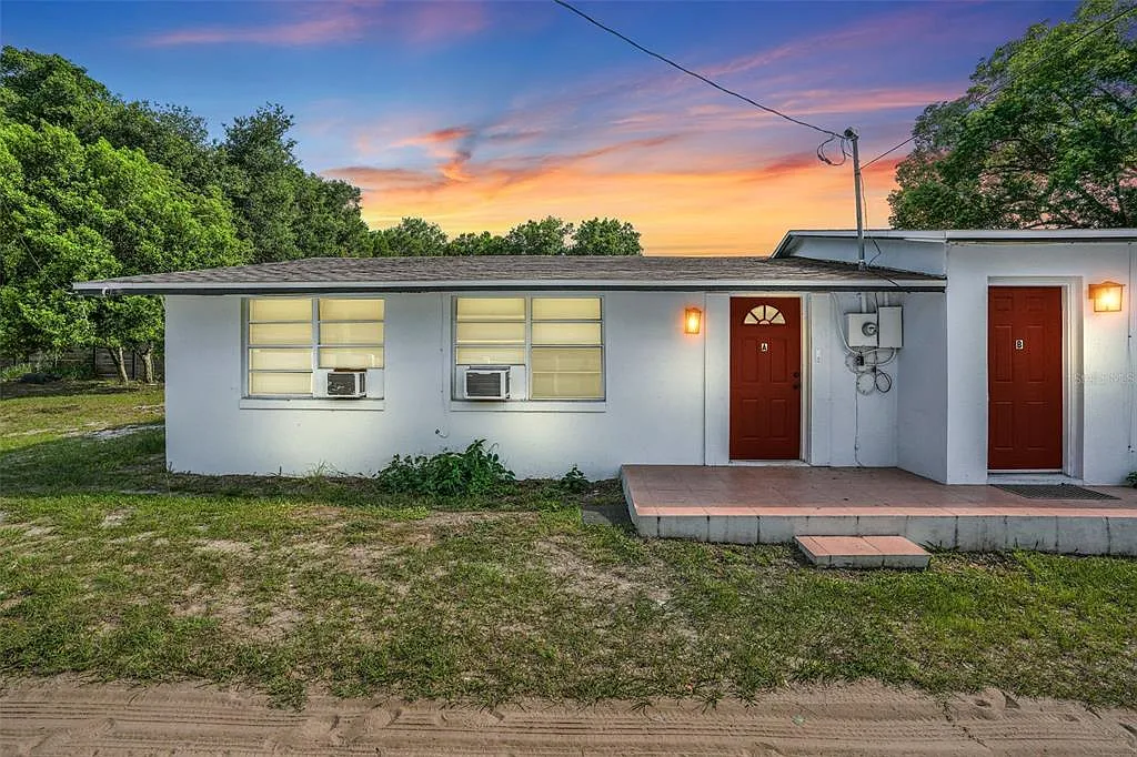 2 bed, 1.0 bath, 840 sqft, $1,600 — Photo 2
