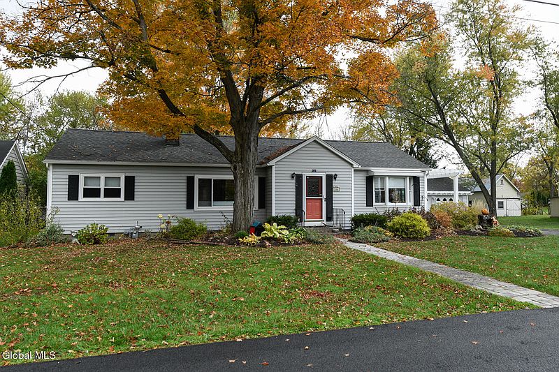 2nd image of 106 Euclid Avenue