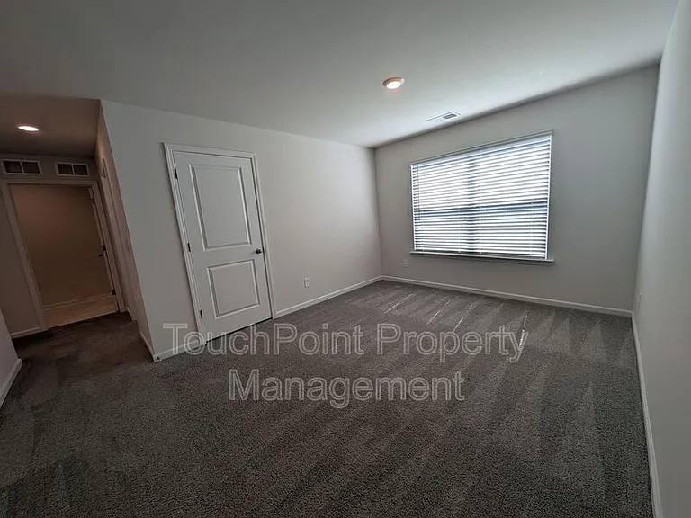 2167 Vanderlyn St — Photo 30