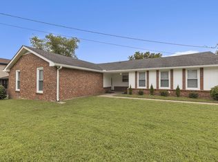 625 Dutchmans Dr, Hermitage, TN 37076