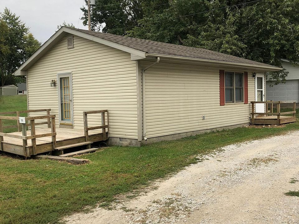 1 bedroom, one bath in quiet town!