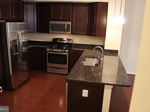 5th image of 5214 Stream Bank Ln