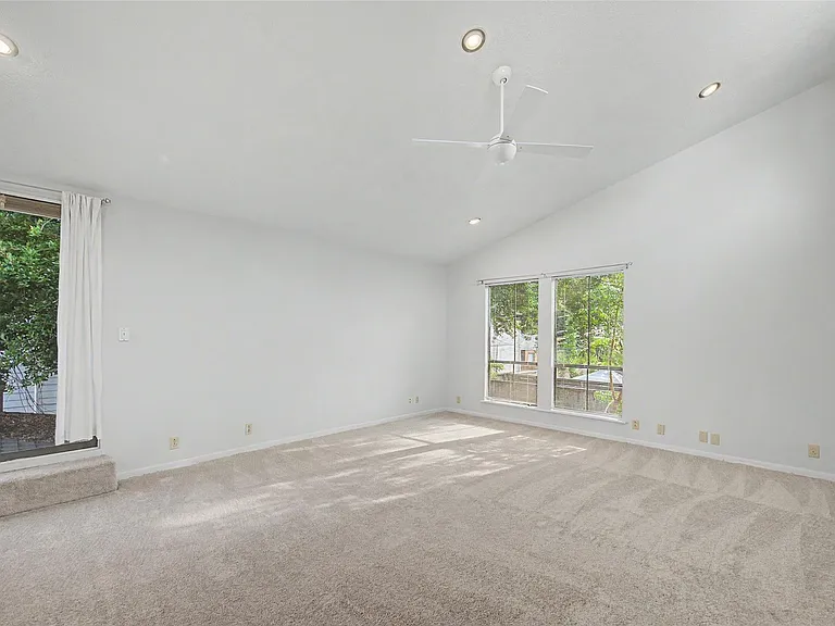 2723 Nottingham St — Photo 21