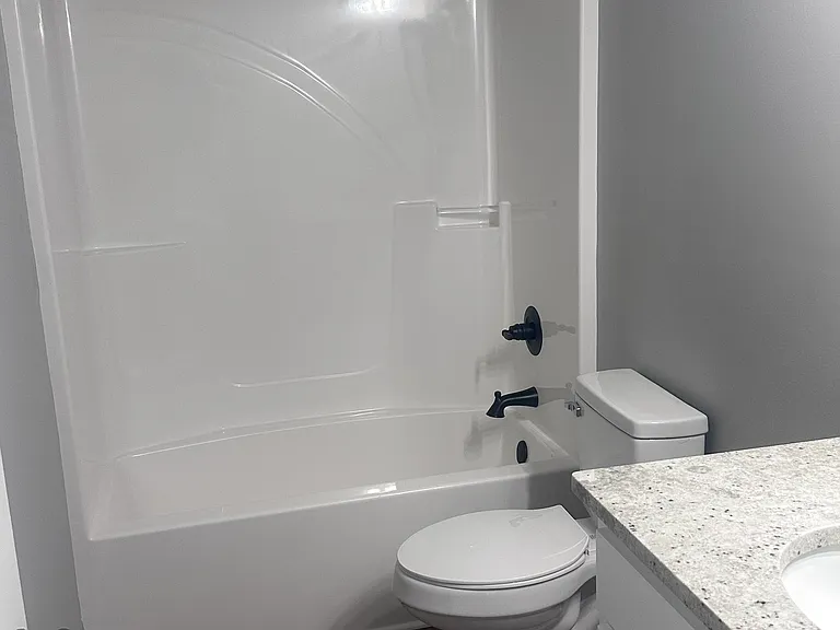 1507 Green Ln #1507 — Photo 8