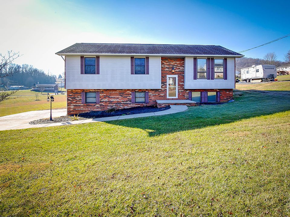 1st image of 867 Topeka Dr