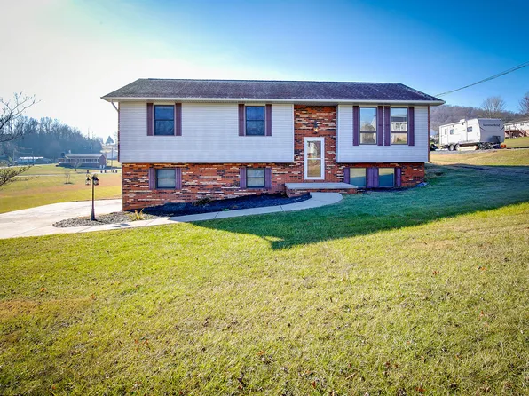 867 Topeka Dr, Mt Carmel, TN 37645
