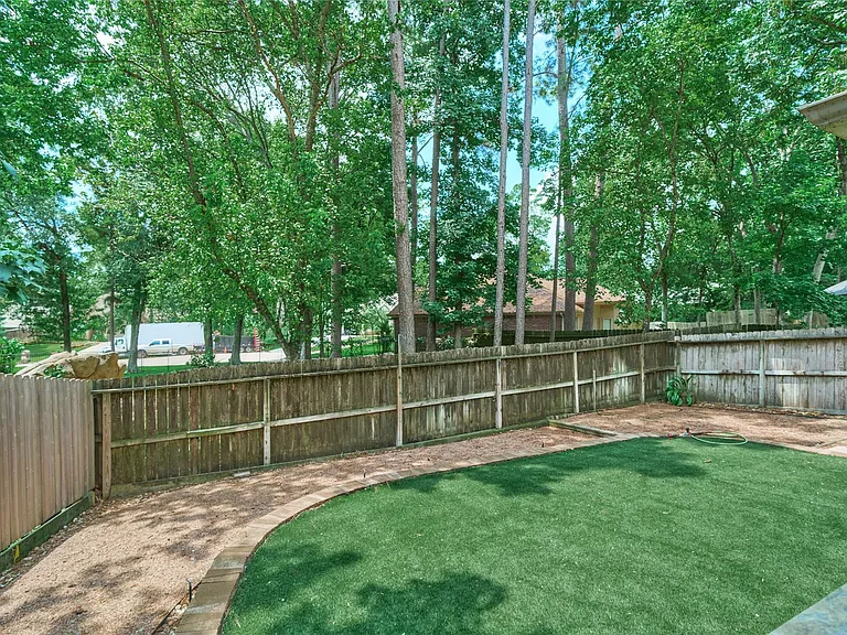 13613 Vail Dr — Photo 36