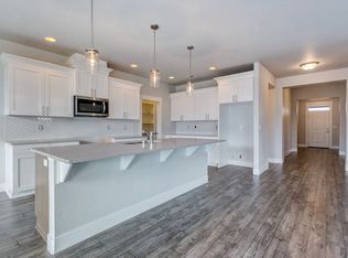 9901 Kokanee Dr, Pasco, WA