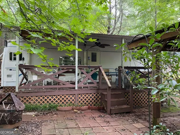 104 Terrace Cir, Cleveland, GA 30528