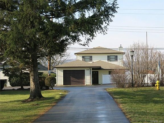 2nd image of 3718 Thorndale Bch