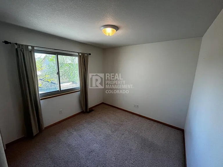 8464 Calumet Way — Photo 12