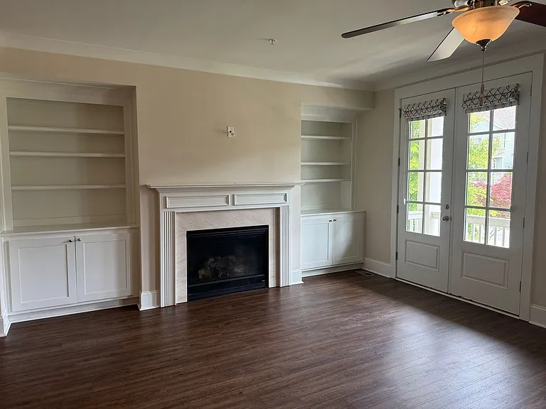 155 Inwood Walk — Photo 17