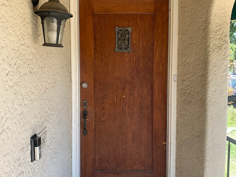 829 N Van Ness Ave #829
