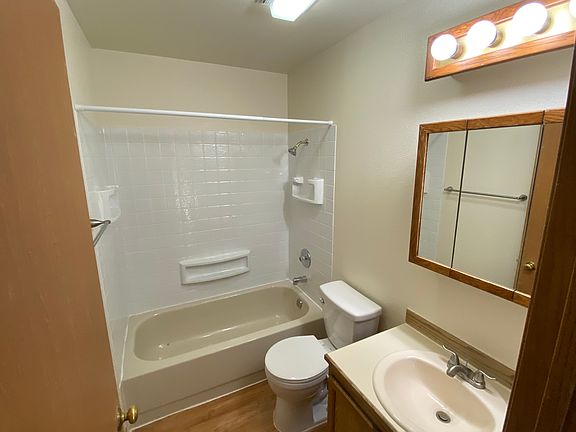3rd image of 4631 Juneau St #332