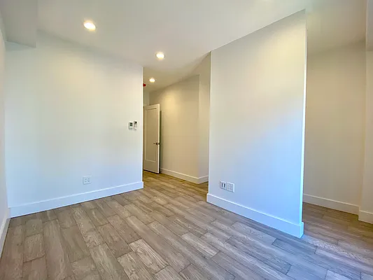 Rented by Compass | media 6