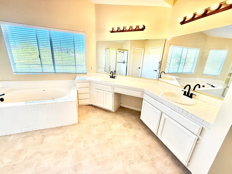 39968 Milkwood Ln — Photo 35