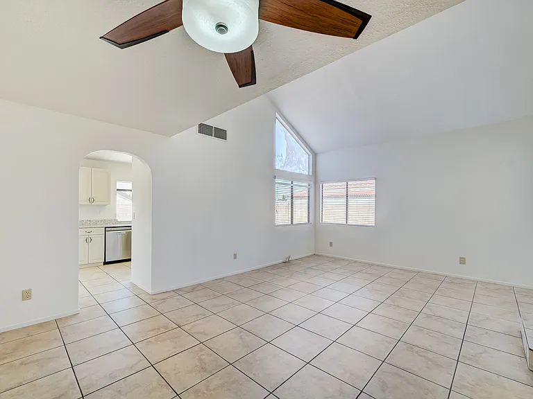 2702 Lovington Dr — Photo 8