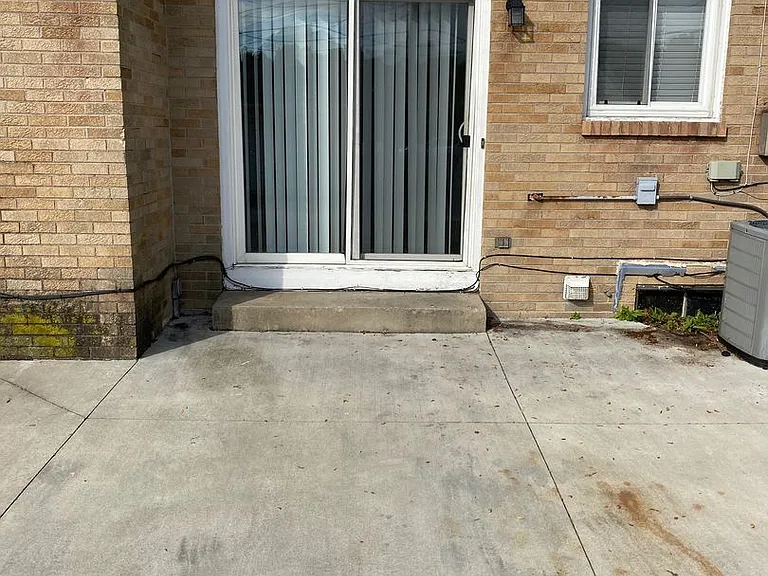 151-157 Edgewood Dr — Photo 12
