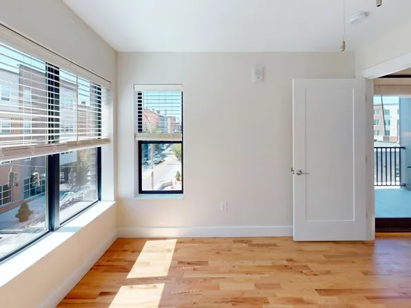 Paramount Launch, 954 E McMillan St #Ab22c9222, Cincinnati, OH 45206