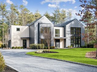 185 Swamp Rd, East Hampton, NY 11937