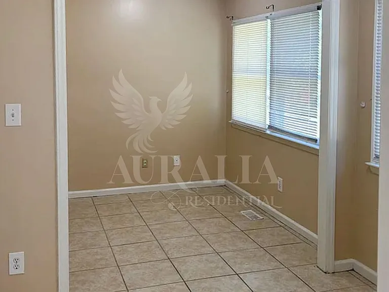 1408 Imperial Dr — Photo 3