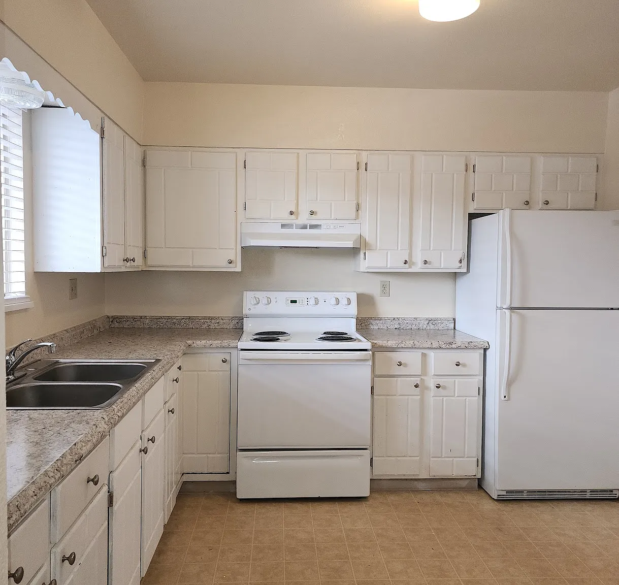 2 bed, 796 sqft, $1,250 — Photo 2