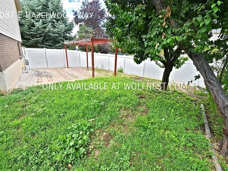 2087 E Hazelwood Way — Photo 22