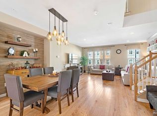 28 Wesmont Dr, Wood Ridge, NJ 07075