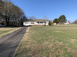 301 Rosson St, Summertown, TN 38483