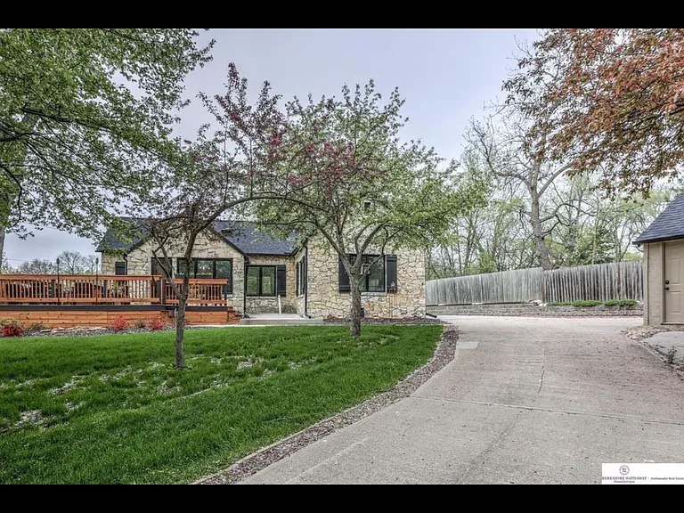 7602 Corby Cir — Photo 5