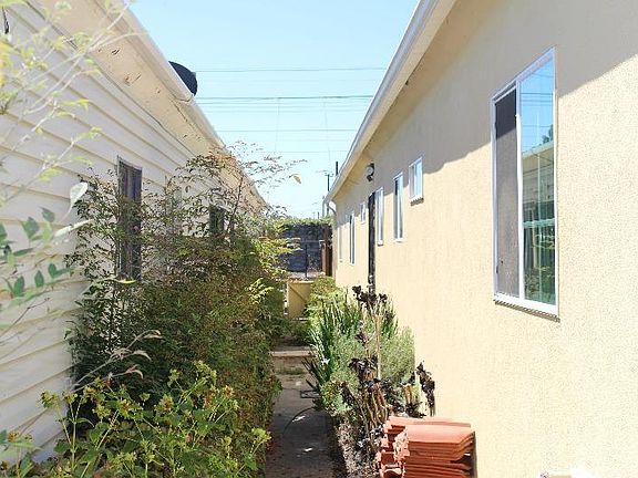 4th image of 2321 Grand Ave