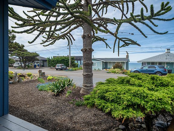3rd image of 5890 El Mar Ave