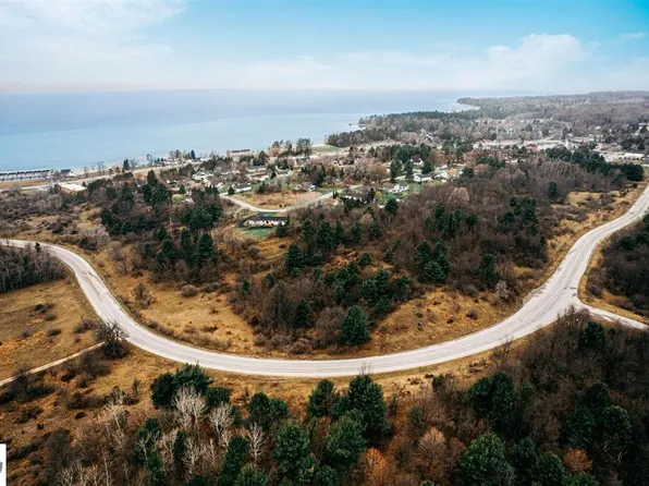 Mount Hope Rd, Williamsburg, MI 49690