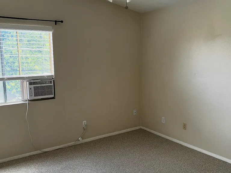 4474 Mississippi St #B — Photo 4