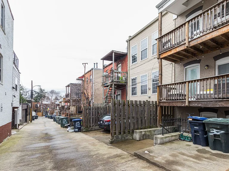 37 Todd Pl NE #3 — Photo 23