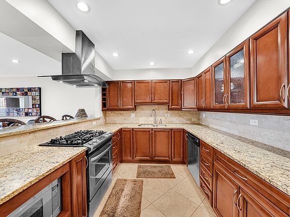 5th image of 1425 Sandpebble Dr APT 114