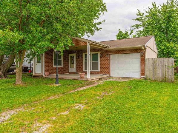 1213 Short 11th St, Lincoln, IL 62656
