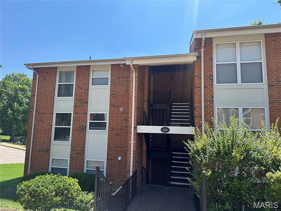 1st image of 1966 Hunting Lake Ct APT 201