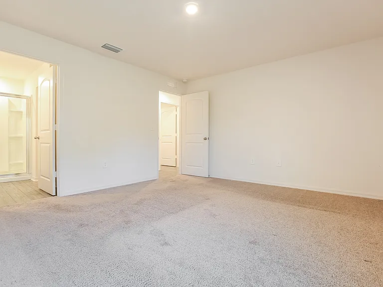 5725 Centro Ave — Photo 8