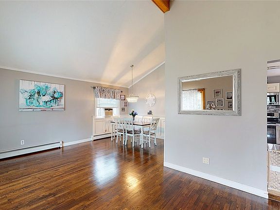 4th image of 15 Pennwood Dr