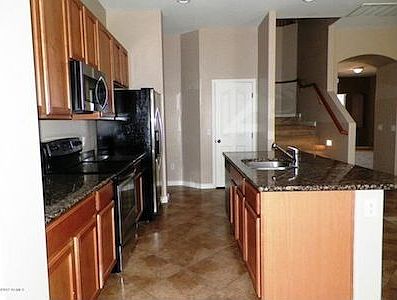 1st image of 802 W Saguaro Ln