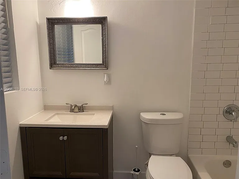 1 Edgewater Dr #103 — Photo 7