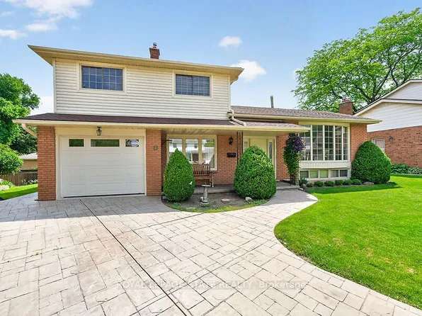 7 Elizabeth Ct, Hamilton, ON L8S 2P5