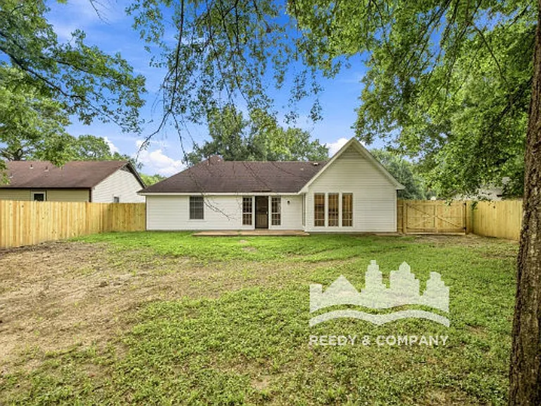 6213 Holly Park Dr — Photo 36