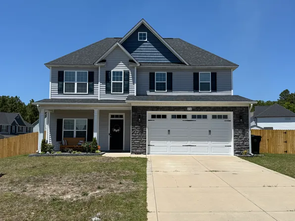 1216 Yellowwood Dr, Aberdeen, NC 28315