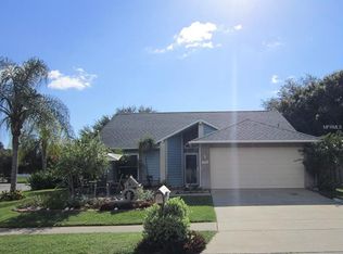 1864 Tinsmith Cir, Lutz, FL 33559