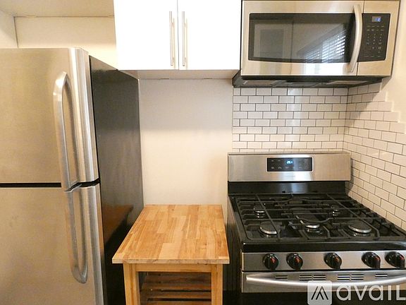 5th image of 1000 Palm Ave #3