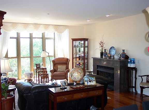 4th image of 520 S Washington St Suite 402