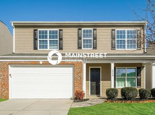 5955 Odenton Ln, Pfafftown, NC 27040